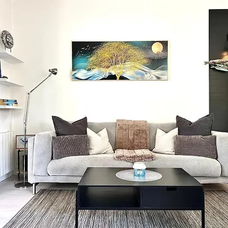 Stylish 1br Marina Park - Pool&loggia, Centrally Located Appartamento